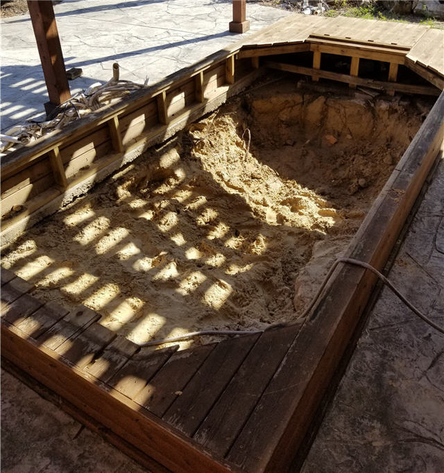 hot tub becomes raised bed garden cleaned out